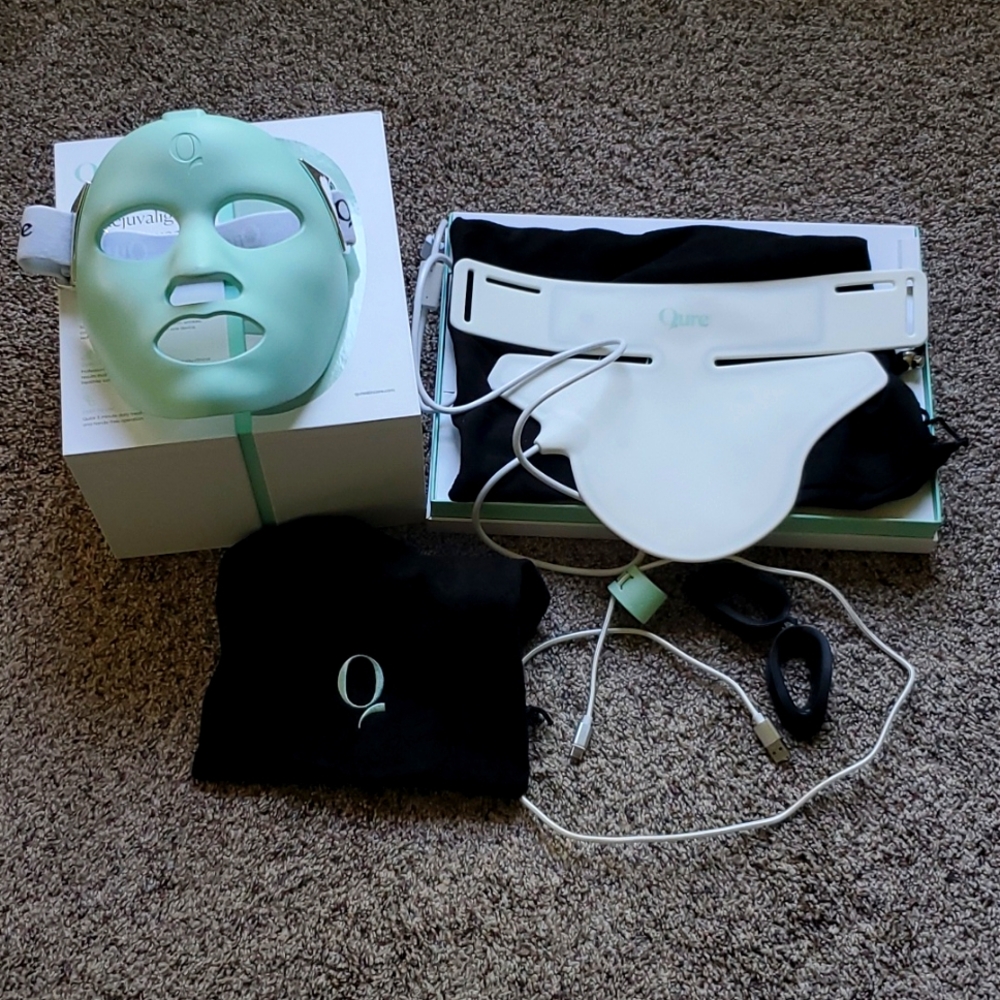 Qure Q-Rejuvinating Pro Facewear and Neck Decolletage LED Device